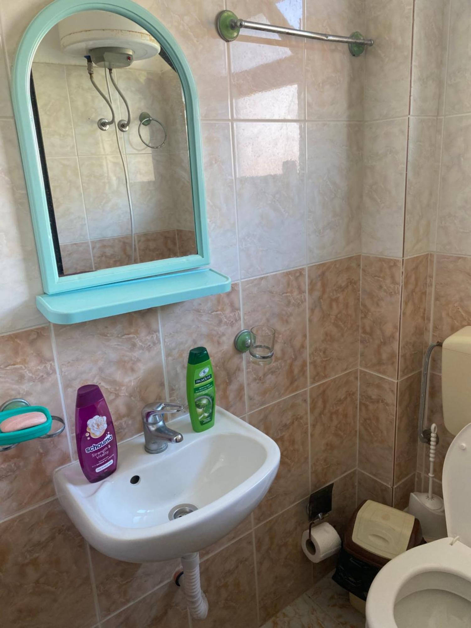 Hotel Adriatik Shëngjin Екстериор снимка
