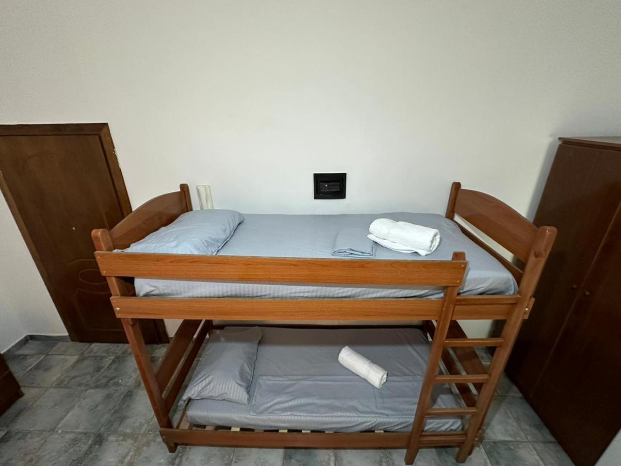 Hotel Adriatik Shëngjin Екстериор снимка